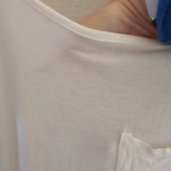 Size large top - Picture 4 of 6